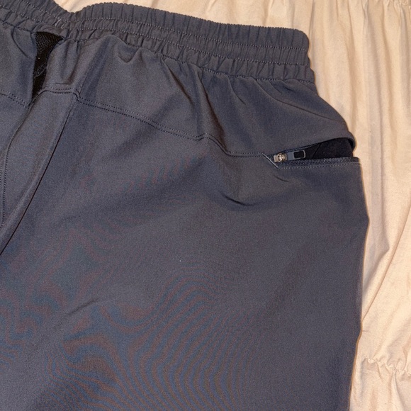 Lulu lemon gray wind pants - Picture 6 of 9